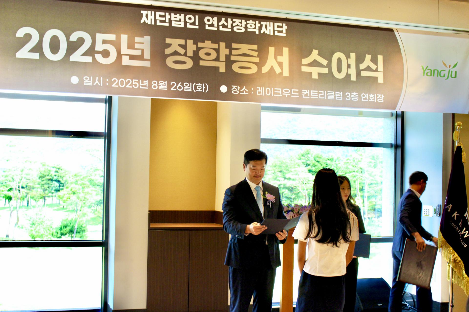 갤러리 이미지